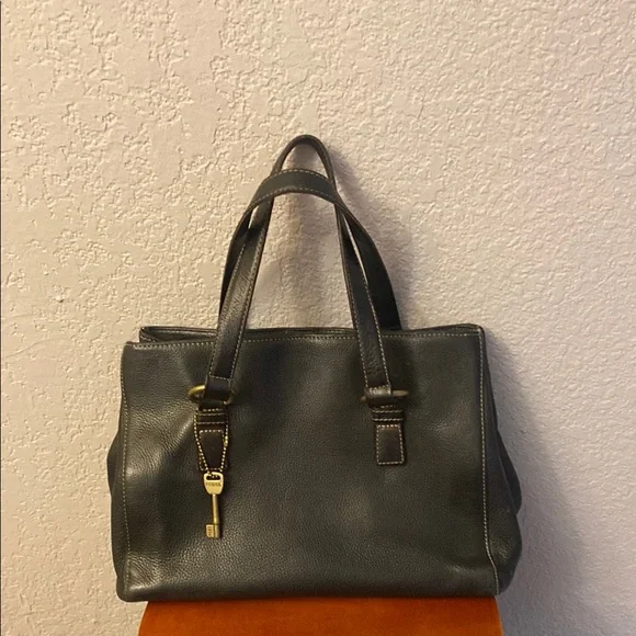 Fossil Elegant Black Leather Handbag - Picture 1 of 15